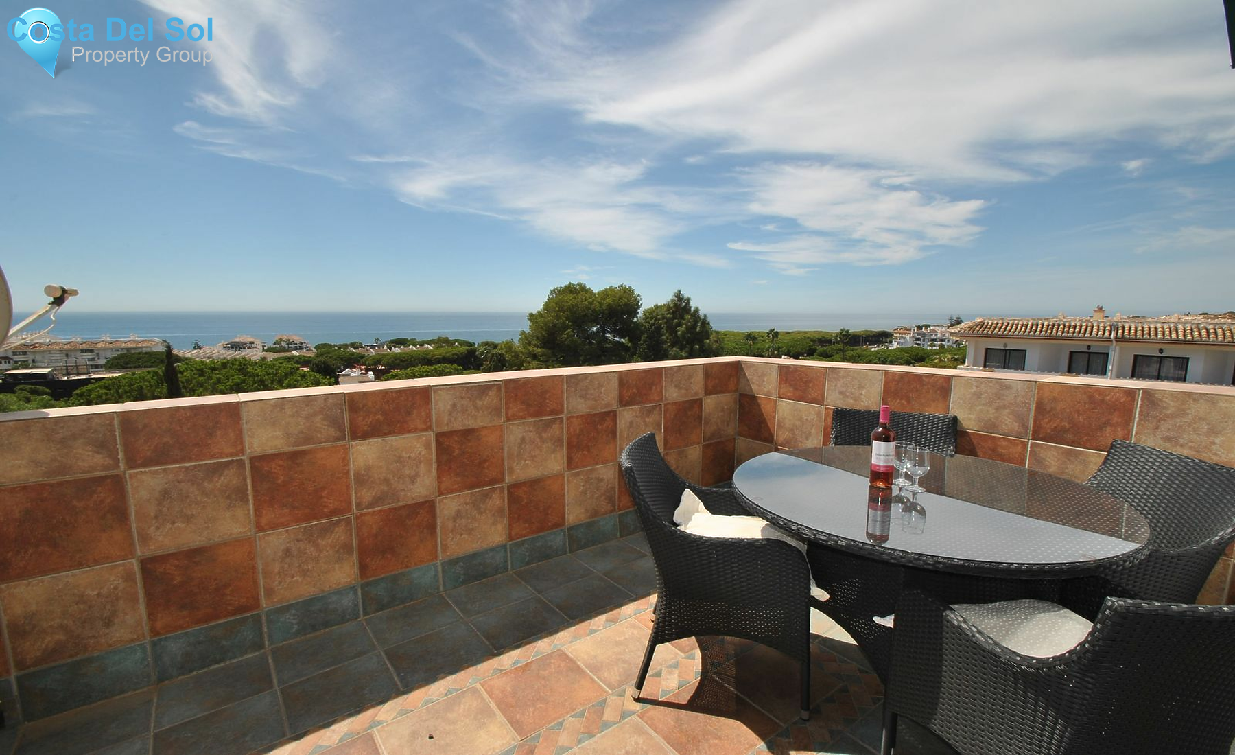 Middle Floor Apartment in Calahonda