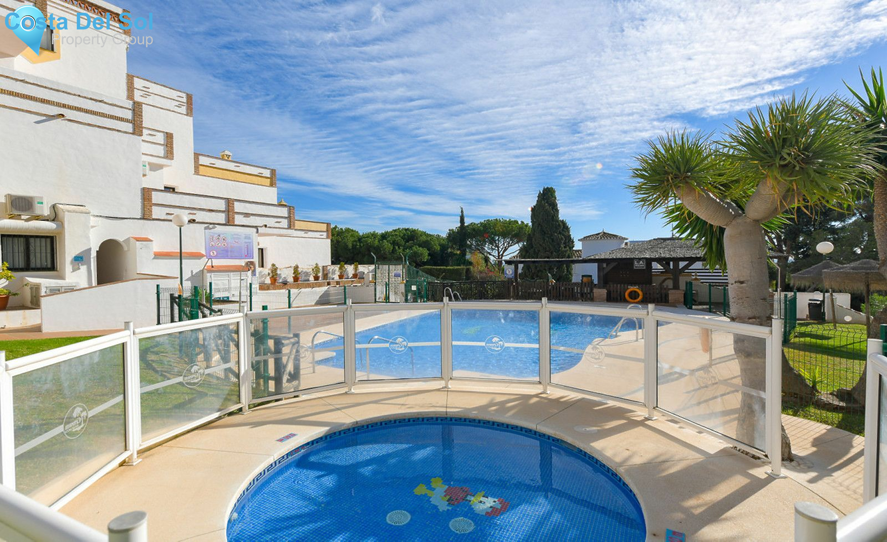 Middle Floor Apartment in Calahonda-1447097