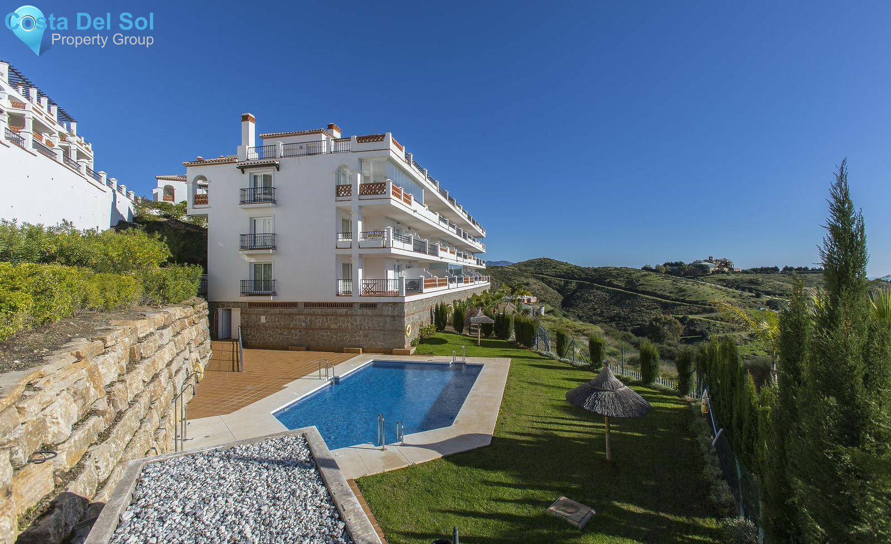 Middle Floor Apartment in Calahonda-1450591