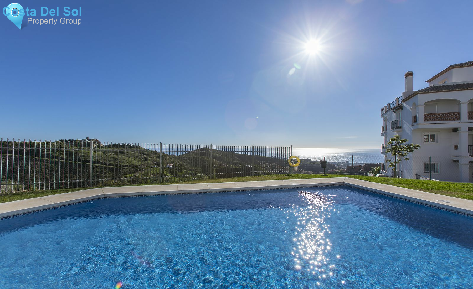 Middle Floor Apartment in Calahonda-1450592