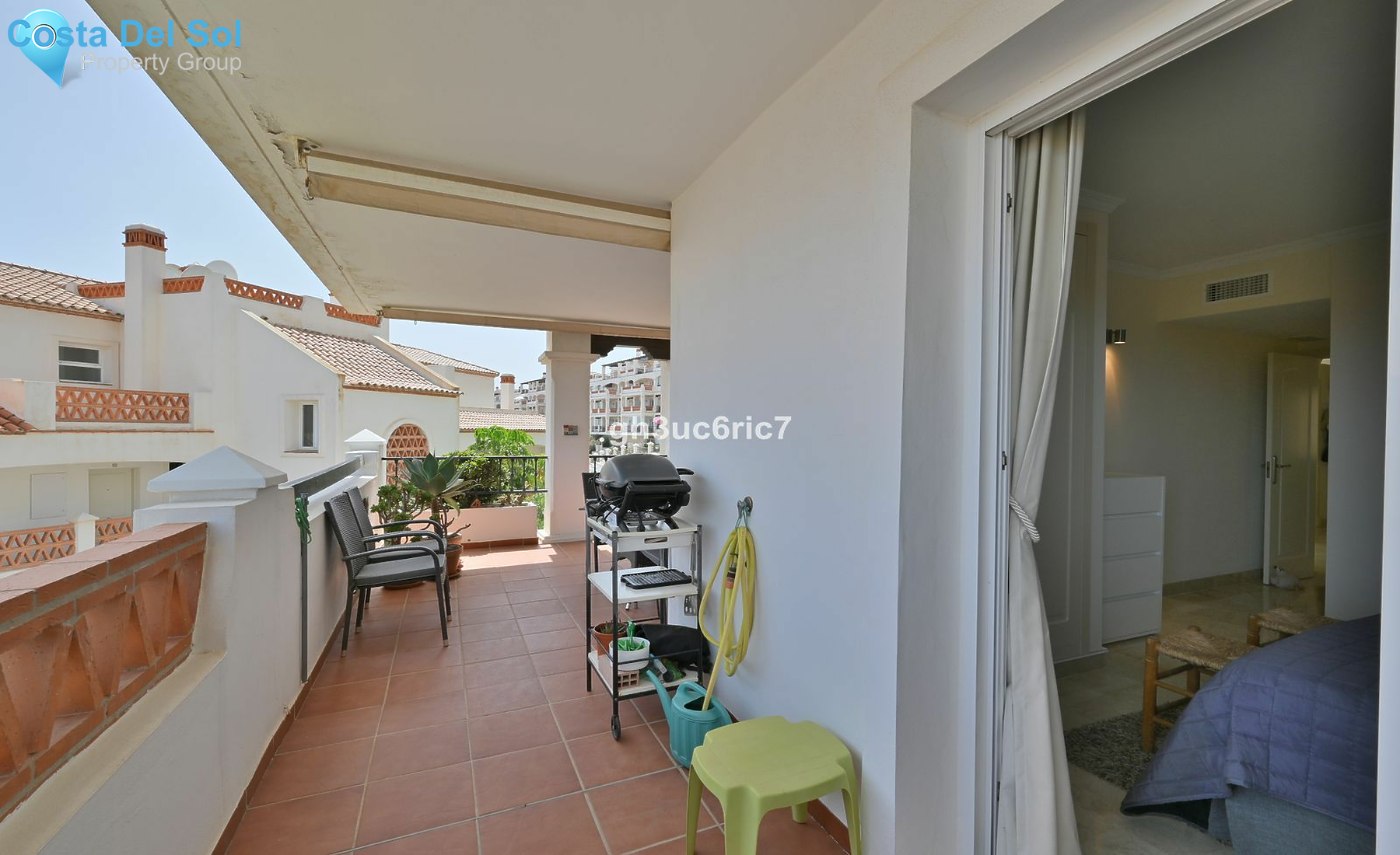 Middle Floor Apartment in Calahonda-1450611