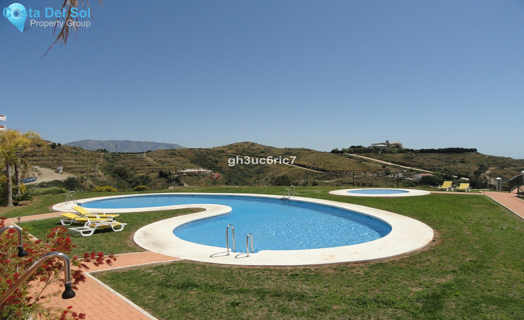 Middle Floor Apartment in Calahonda-1450612