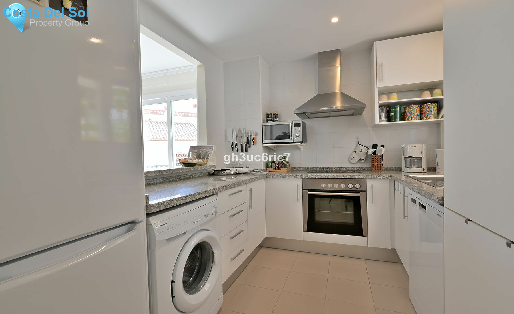 Middle Floor Apartment in Calahonda-1450599