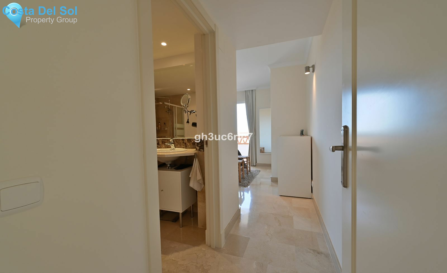 Middle Floor Apartment in Calahonda-1450602