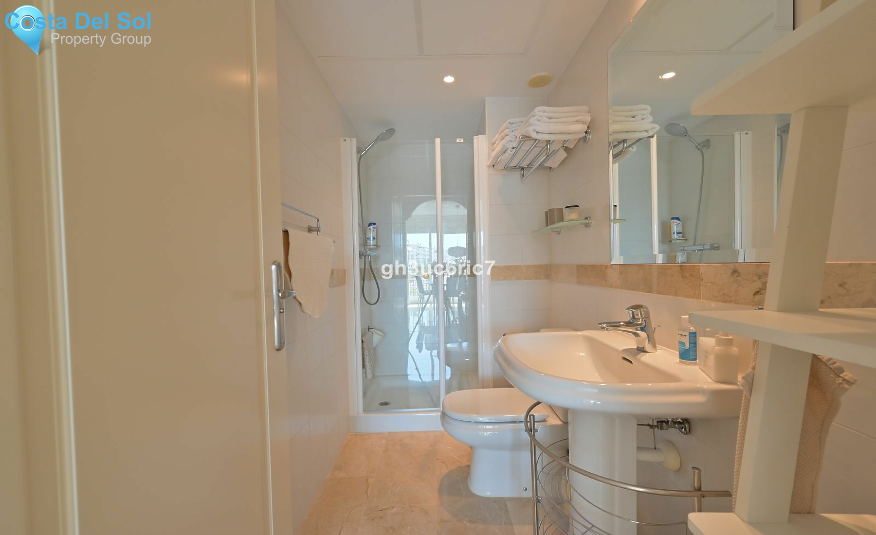 Middle Floor Apartment in Calahonda-1450606