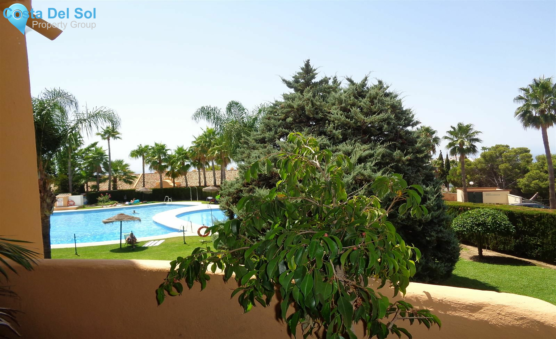 Middle Floor Apartment in Calahonda-1464938