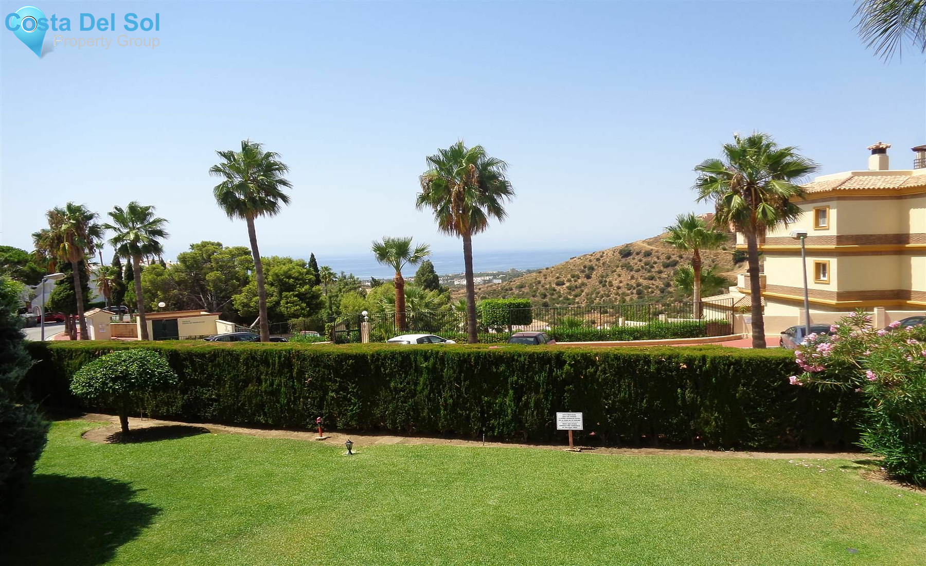 Middle Floor Apartment in Calahonda-1464926