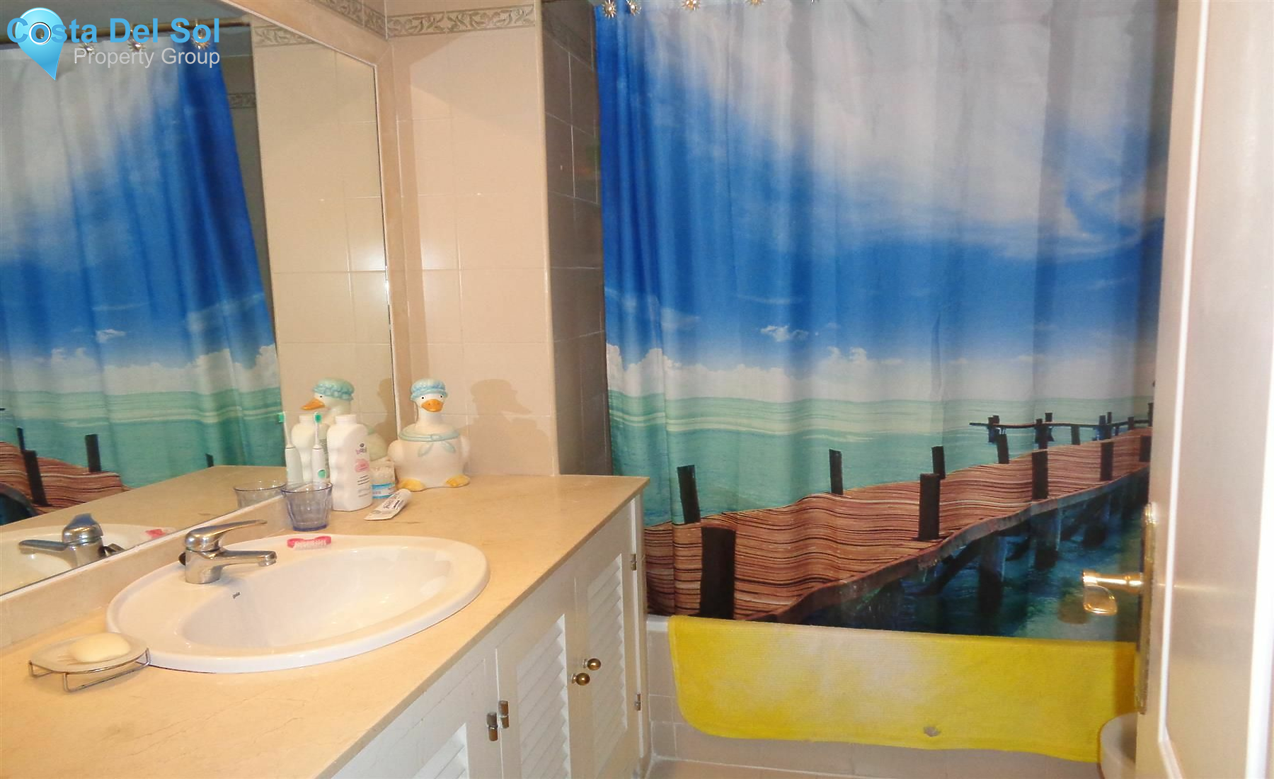 Middle Floor Apartment in Calahonda-1464930