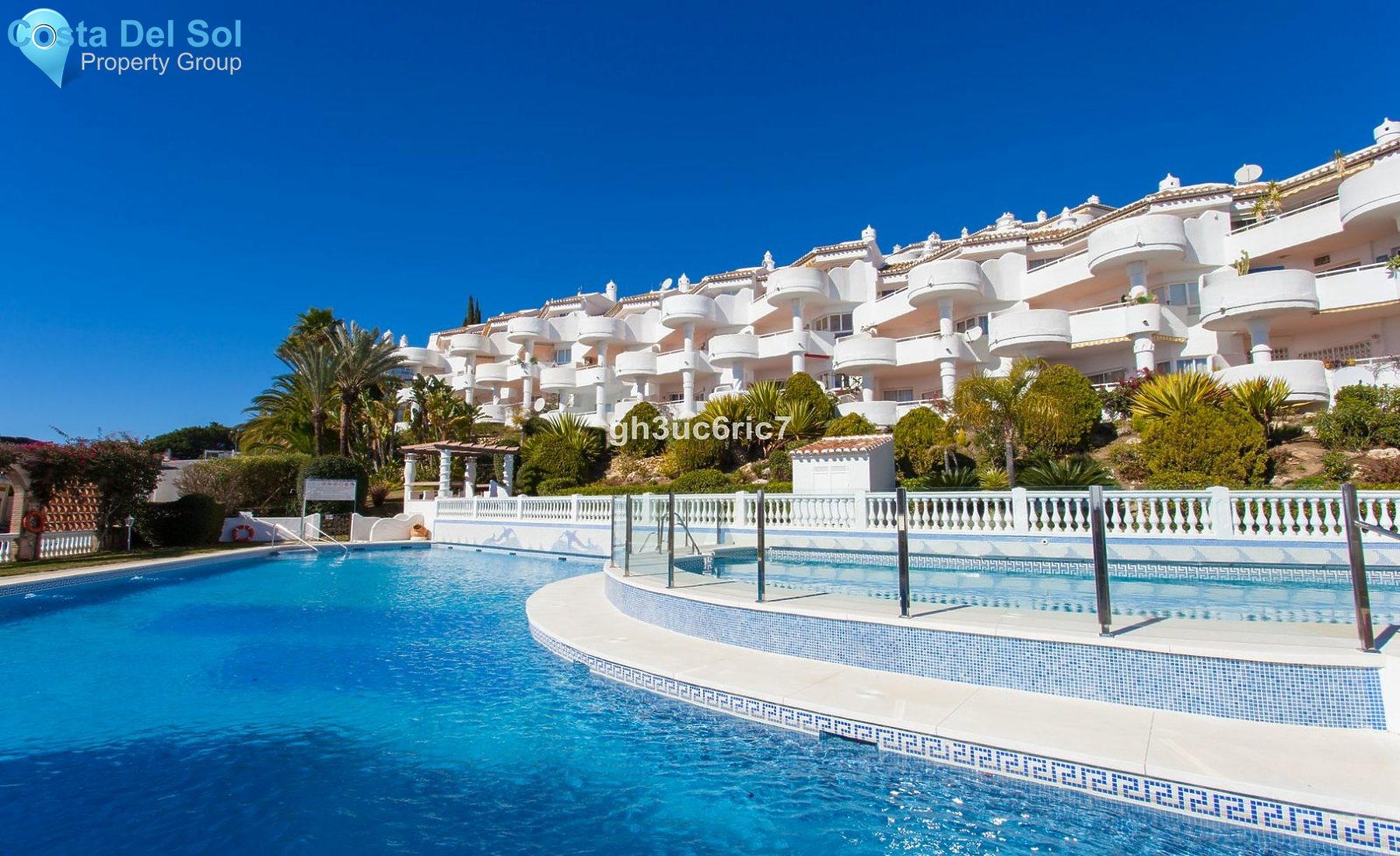 Middle Floor Apartment in Calahonda-1465369