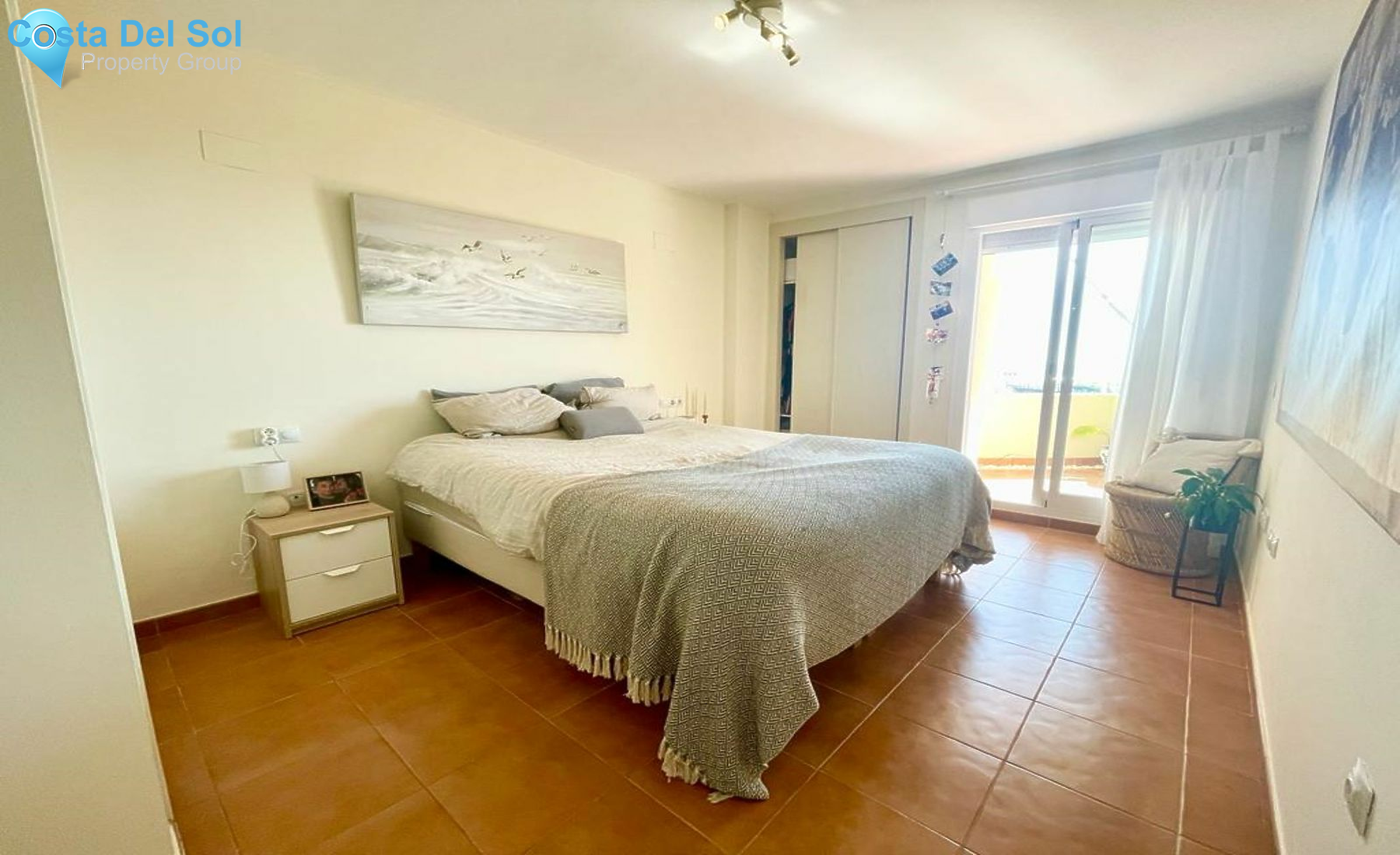 Middle Floor Apartment in Calahonda-1469752
