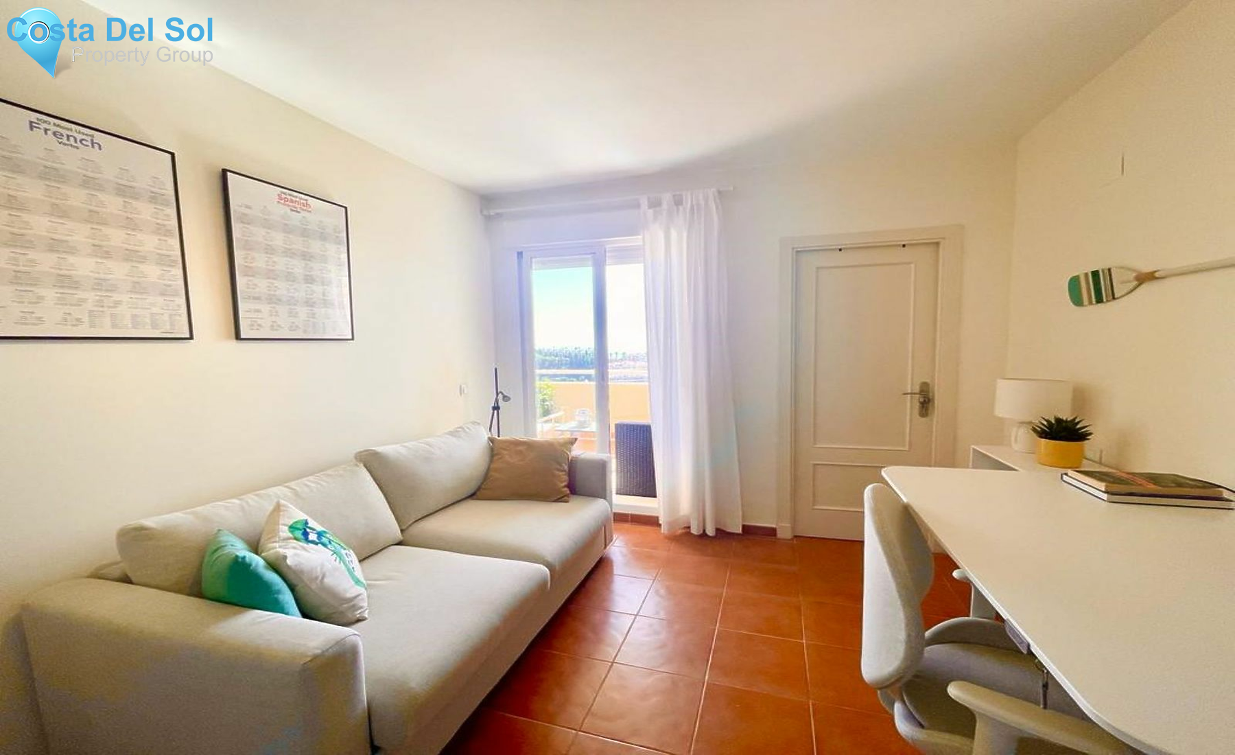Middle Floor Apartment in Calahonda-1469755