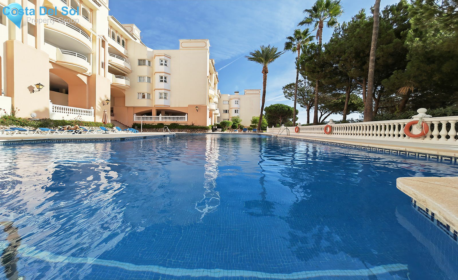 Middle Floor Apartment in Calahonda