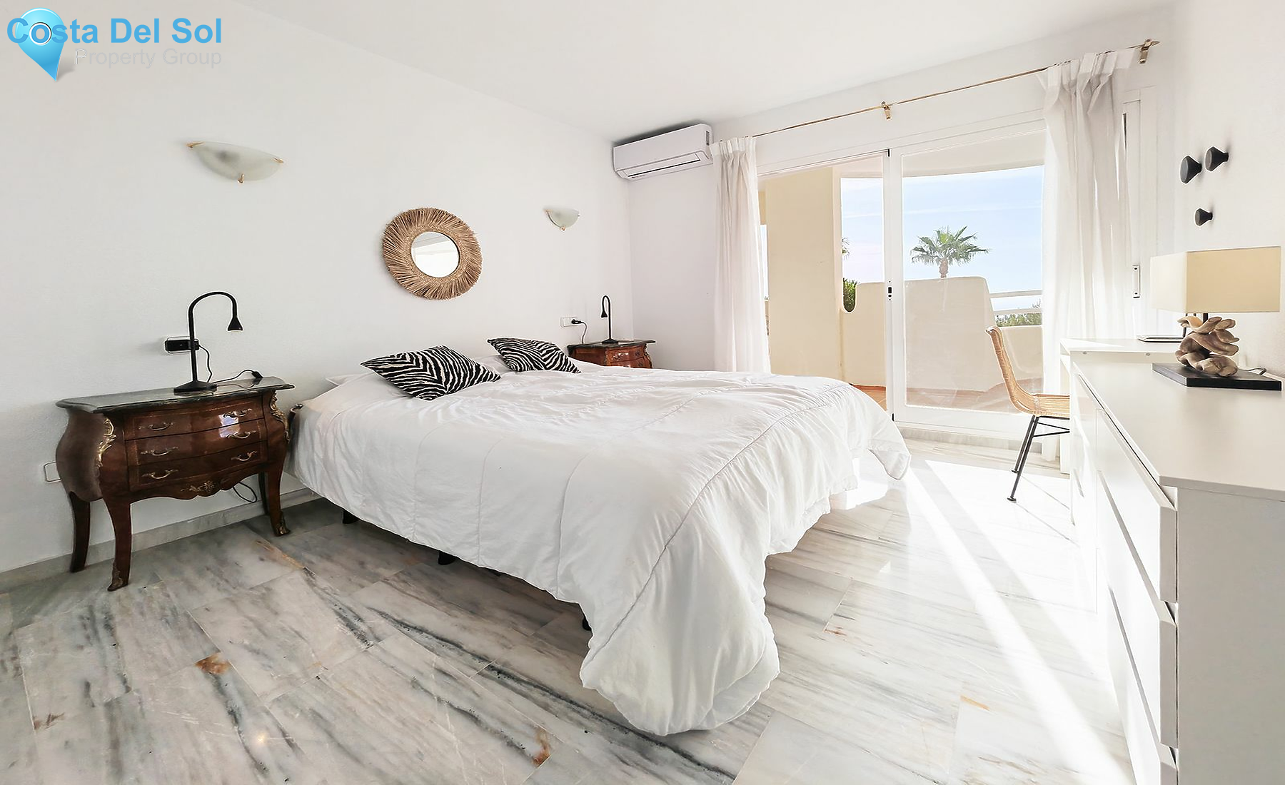 Middle Floor Apartment in Calahonda-1481466