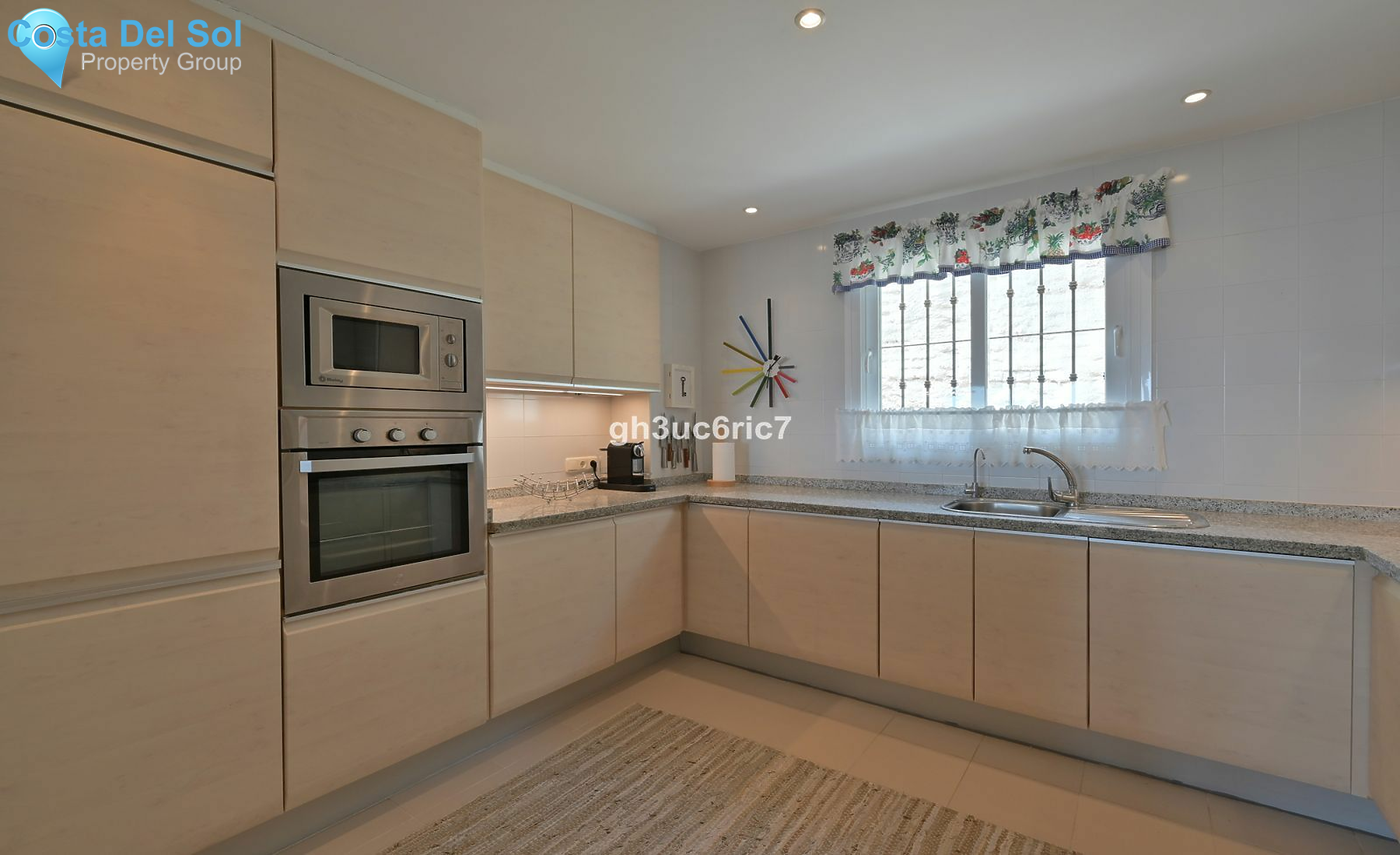 Middle Floor Apartment in Calahonda-1483125