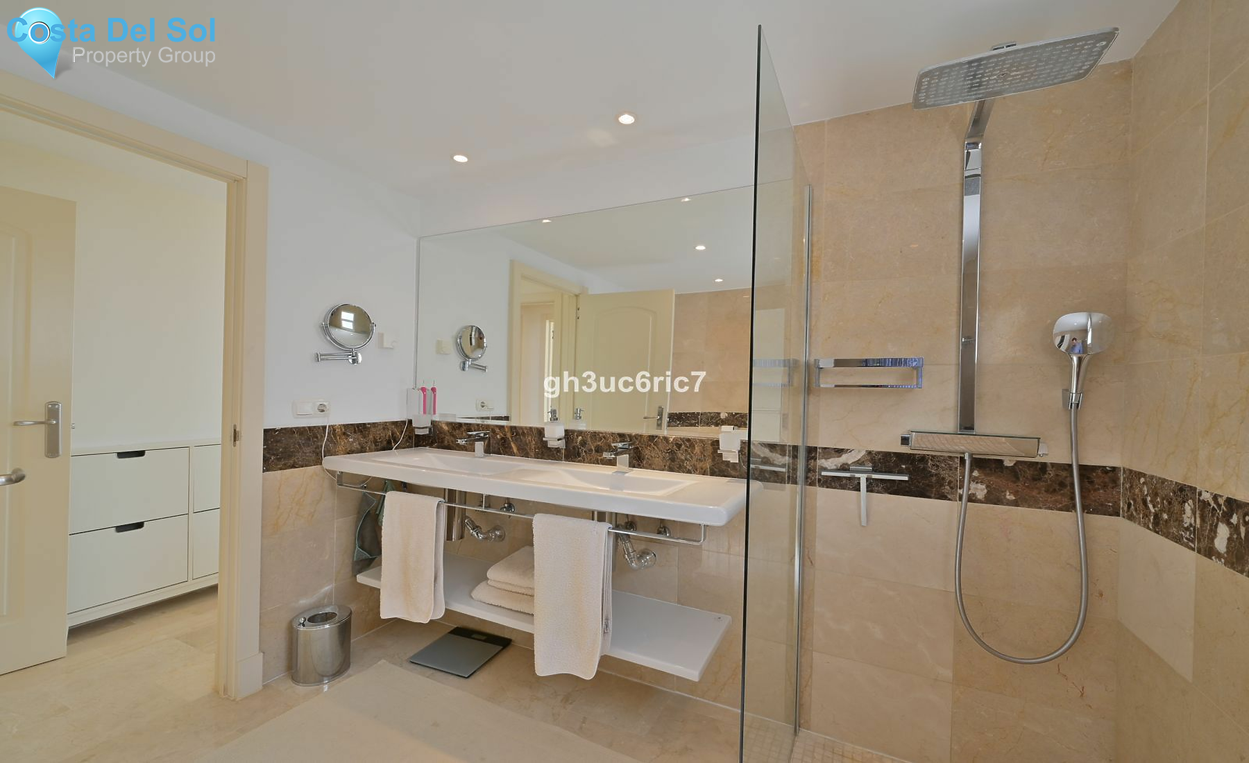 Middle Floor Apartment in Calahonda-1483114