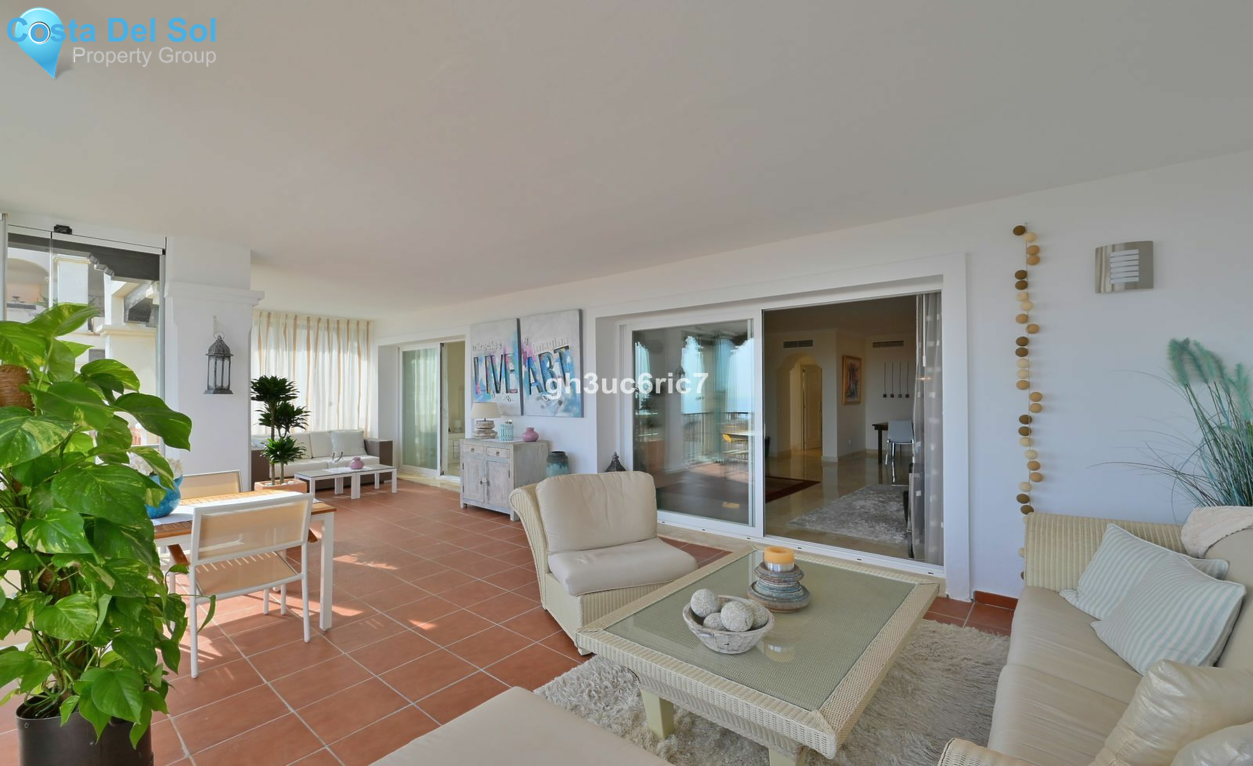 Middle Floor Apartment in Calahonda-1483117