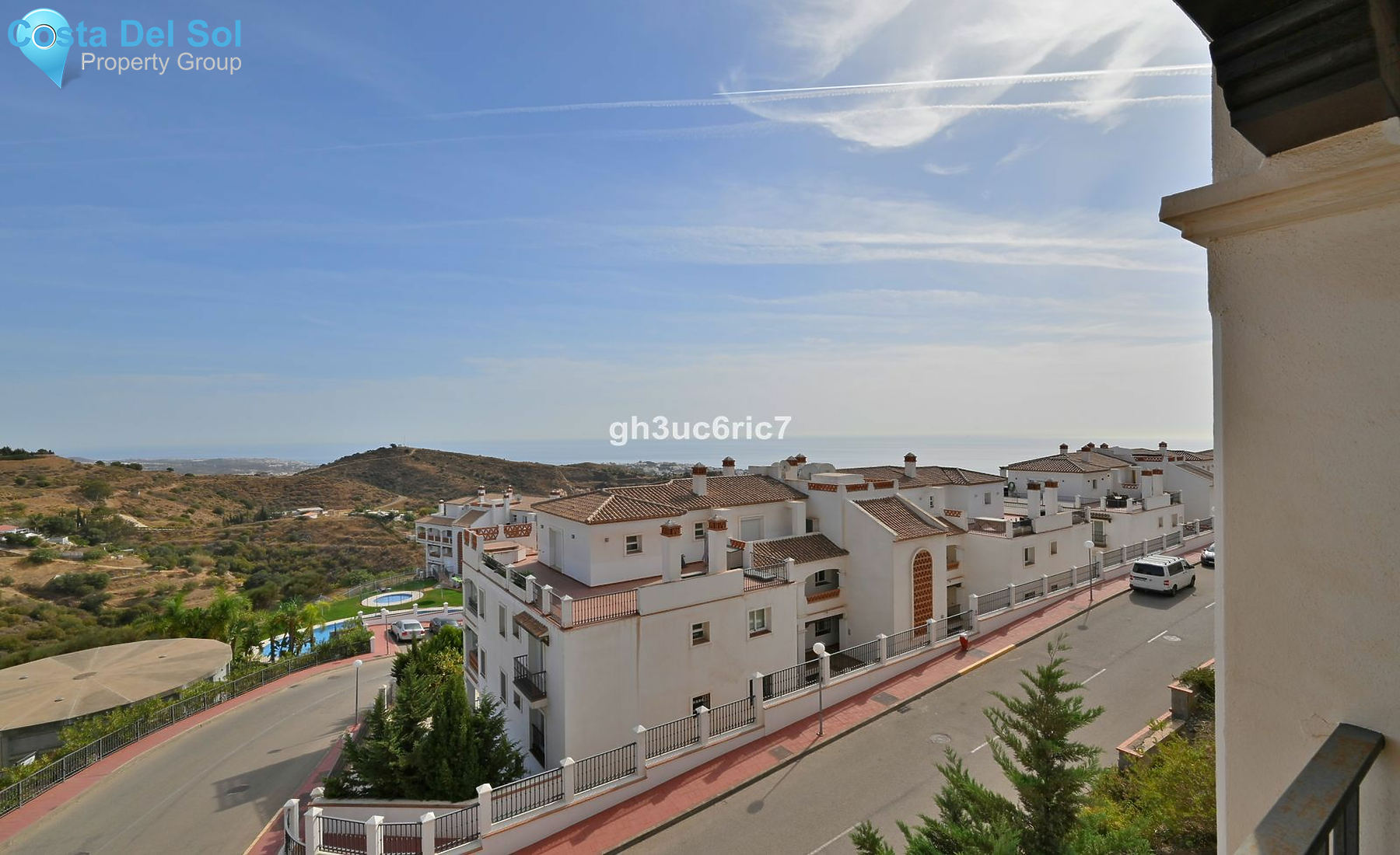 Middle Floor Apartment in Calahonda-1483118