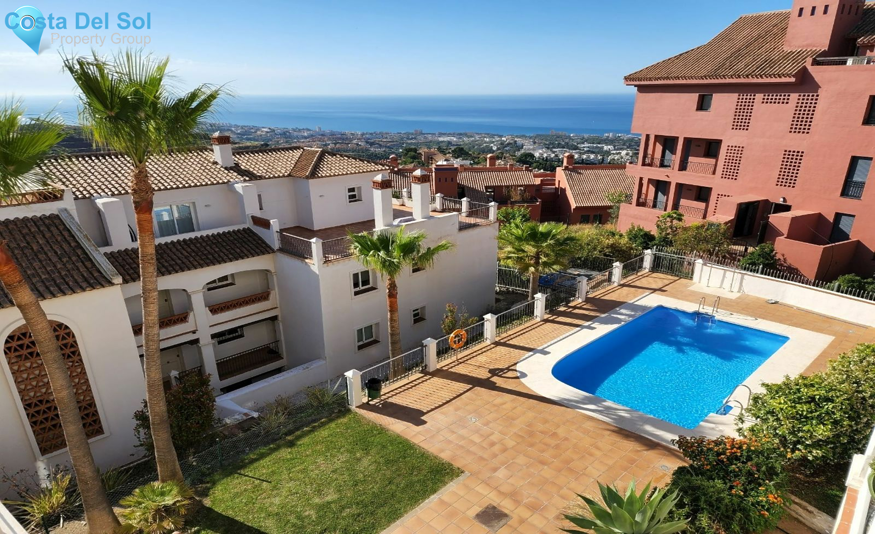 Middle Floor Apartment in Calahonda-1483834