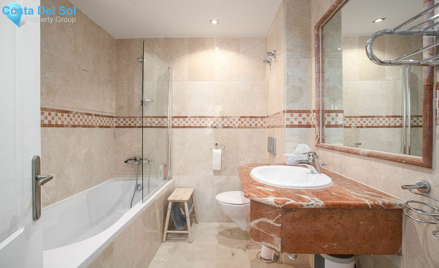 Middle Floor Apartment in Calahonda-1488591