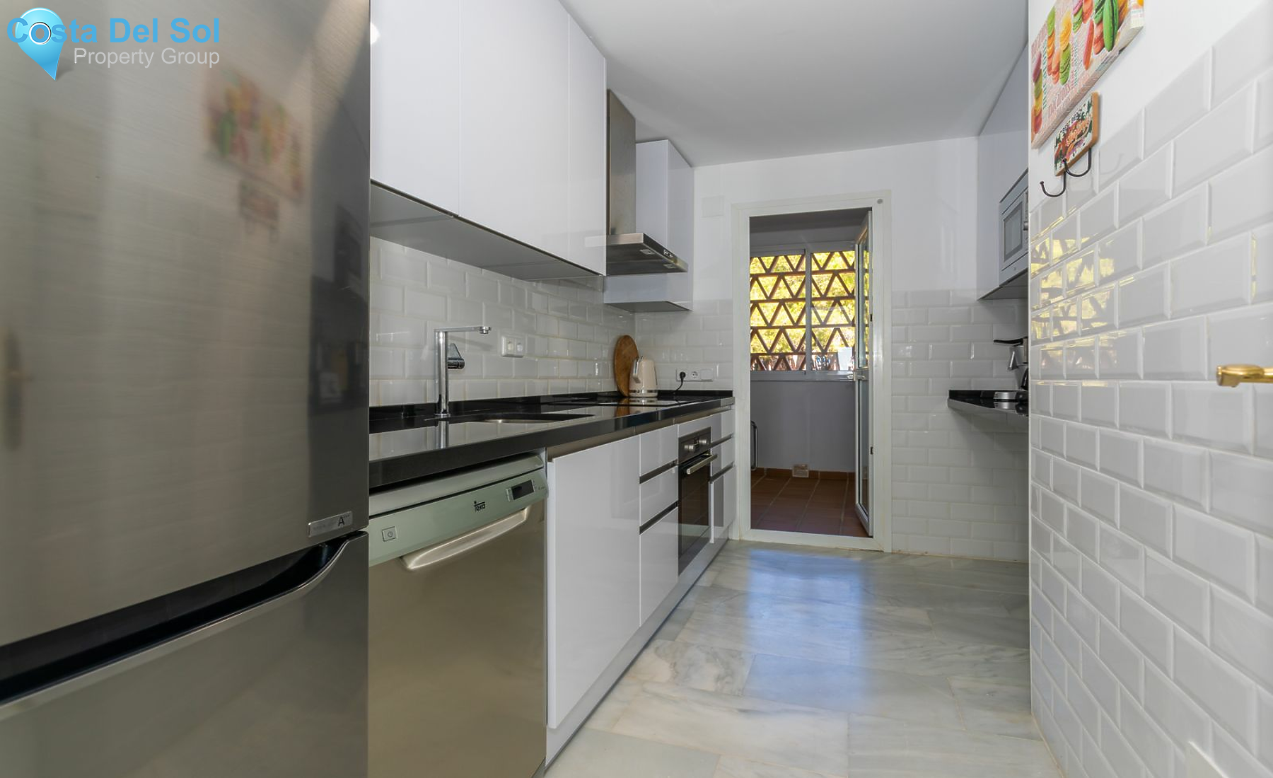 Middle Floor Apartment in Calahonda-1489674