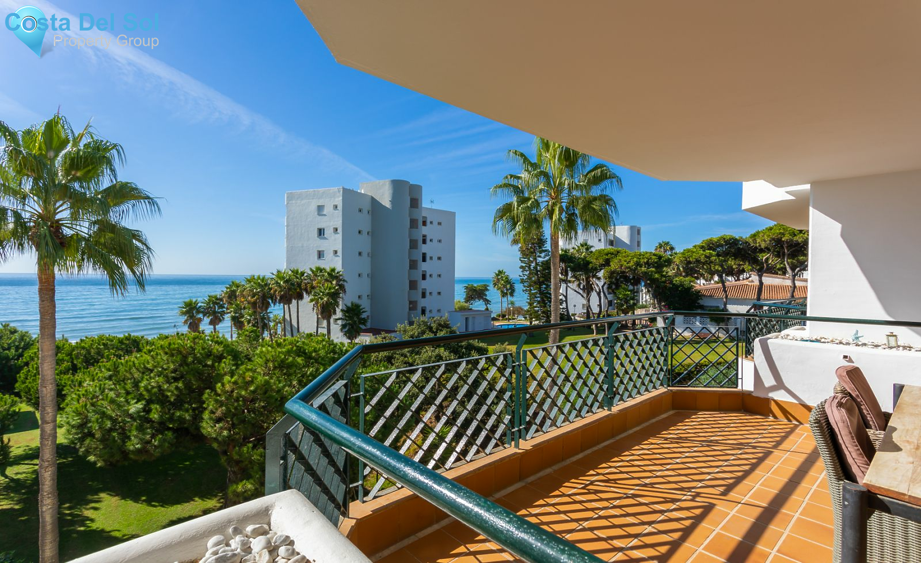 Middle Floor Apartment in Calahonda-1489665