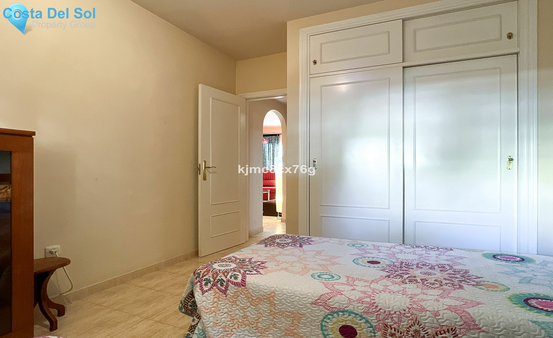 Middle Floor Apartment in Calahonda-1494717
