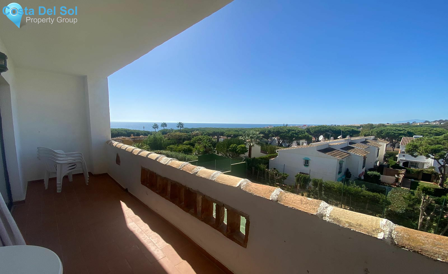 Middle Floor Apartment in Calahonda-1494889