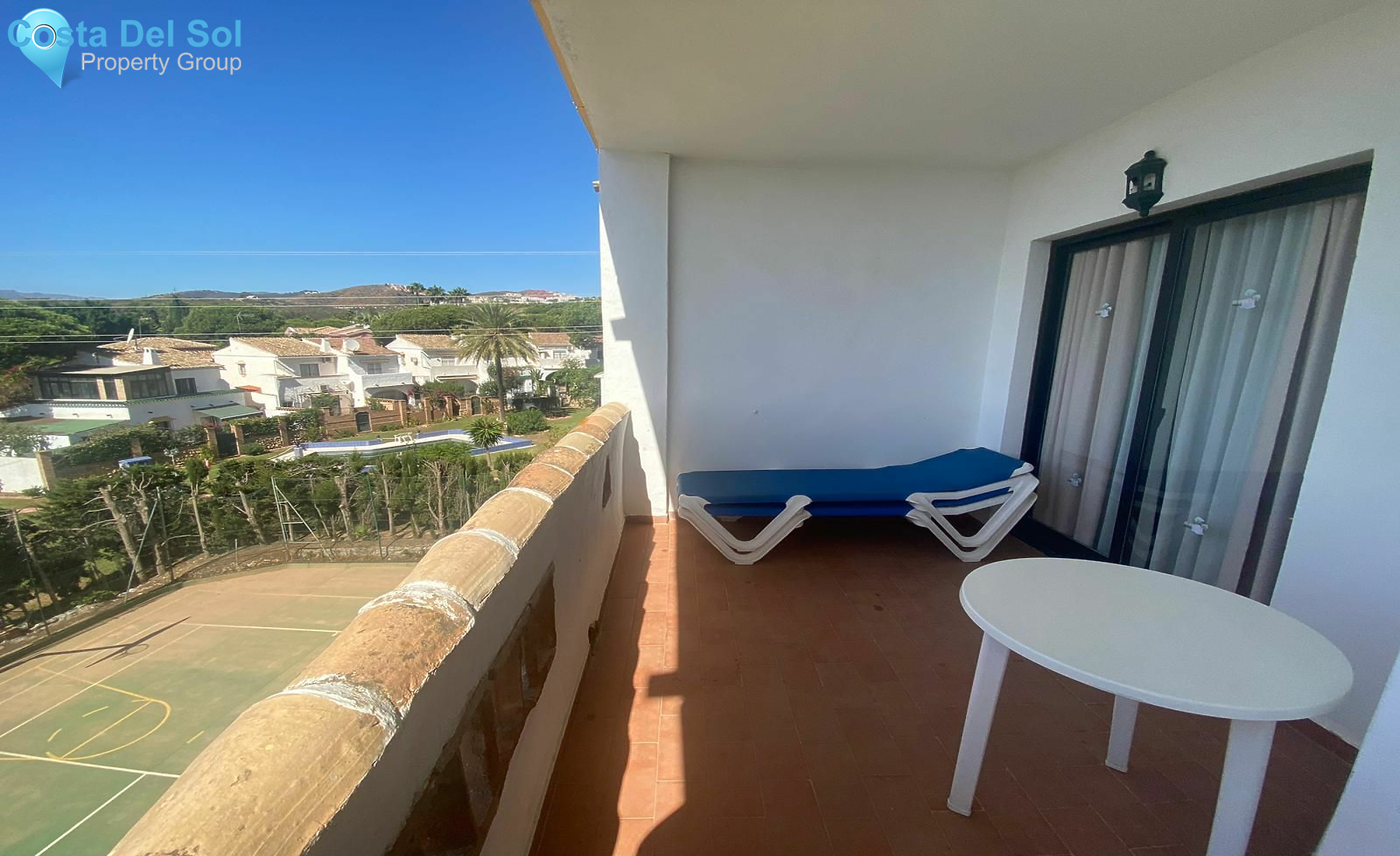 Middle Floor Apartment in Calahonda-1494893