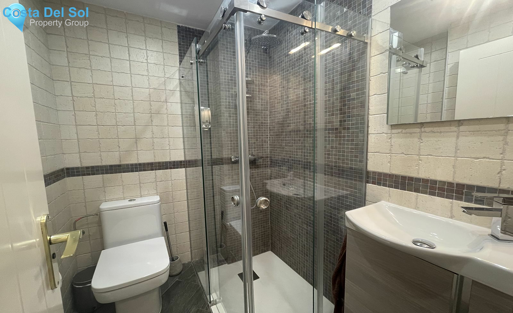 Middle Floor Apartment in Calahonda-1530322