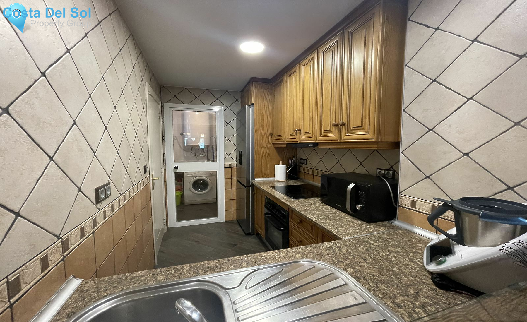 Middle Floor Apartment in Calahonda-1530320