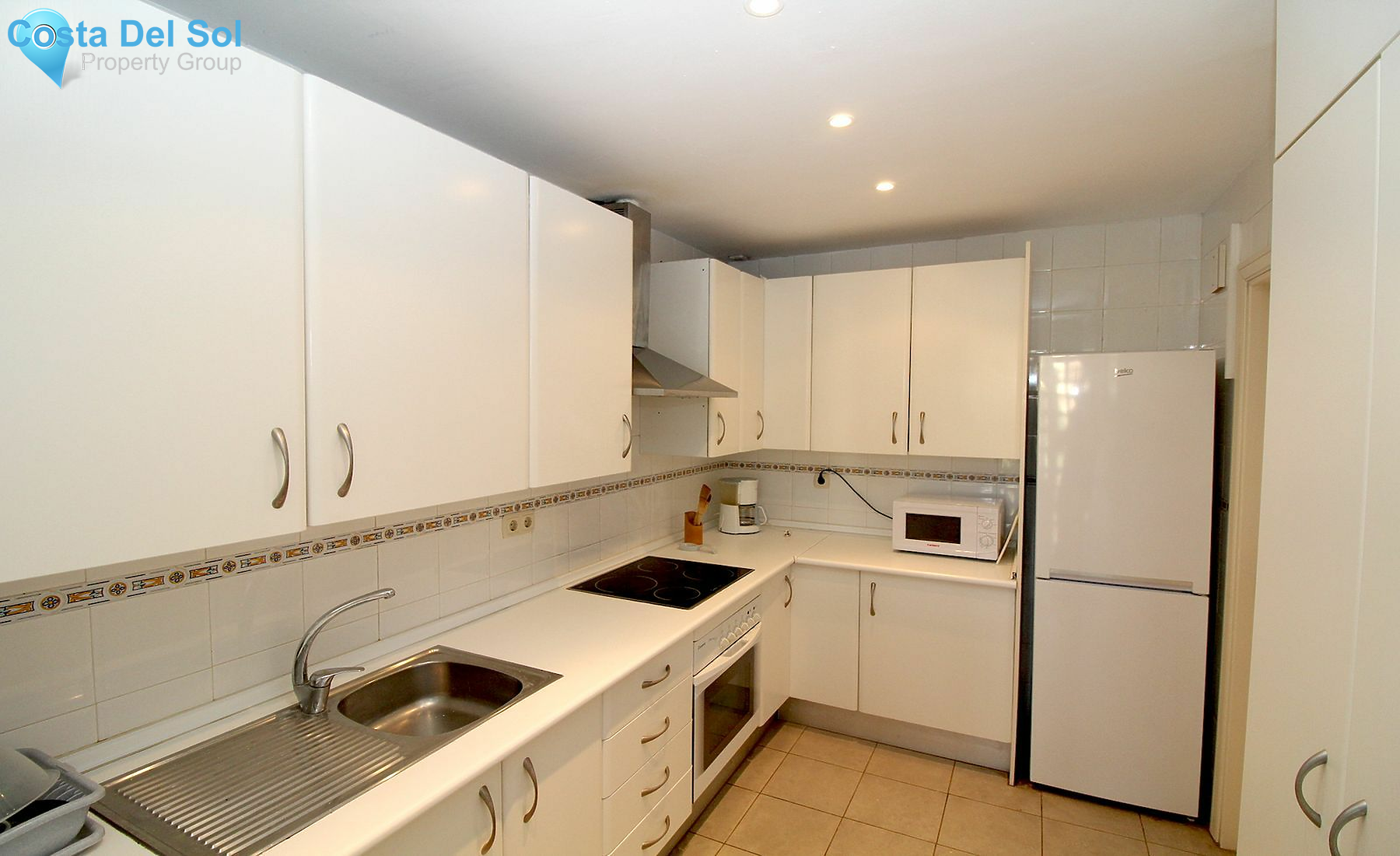 Middle Floor Apartment in Calahonda-1530476