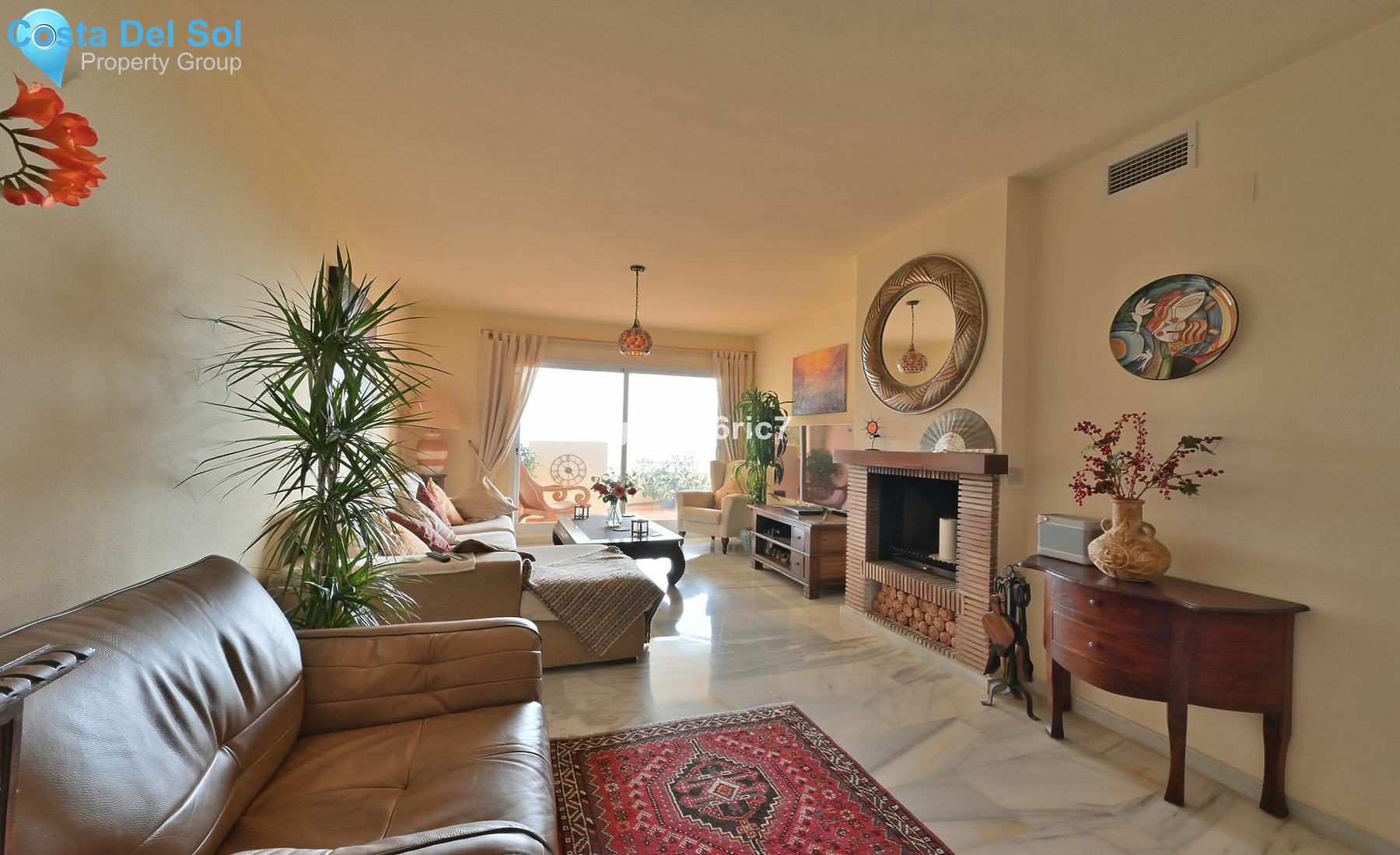 Middle Floor Apartment in Calahonda-1531926