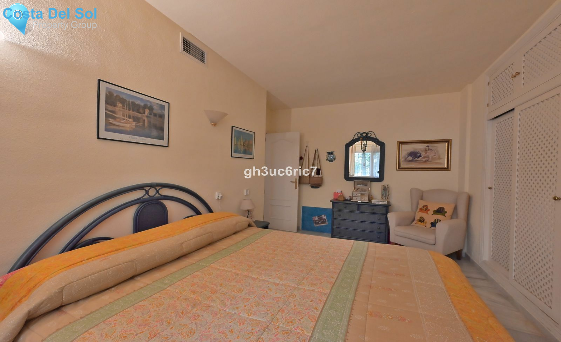 Middle Floor Apartment in Calahonda-1531930