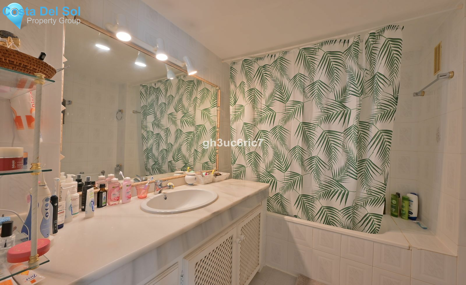 Middle Floor Apartment in Calahonda-1531931
