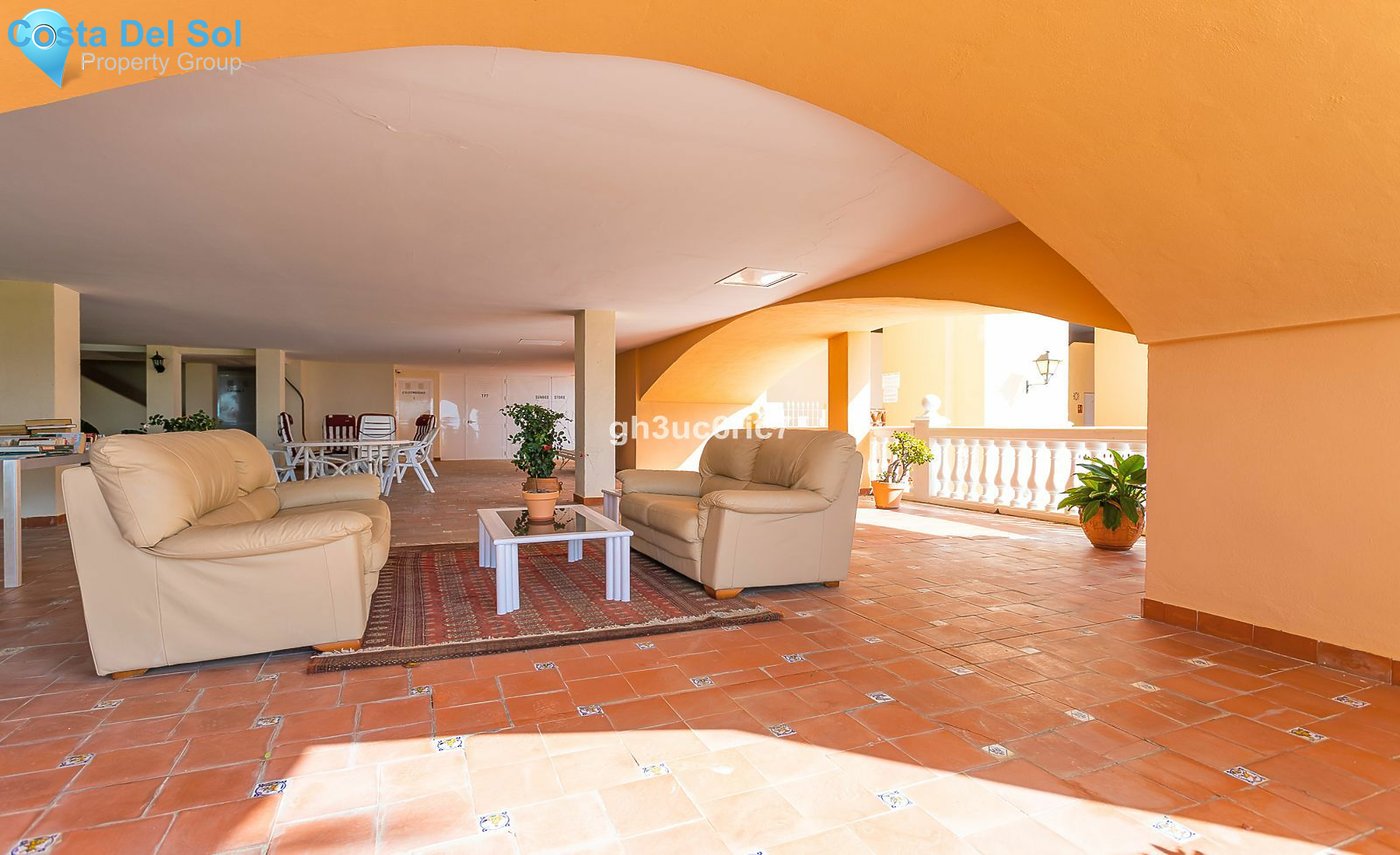 Middle Floor Apartment in Calahonda-1531933