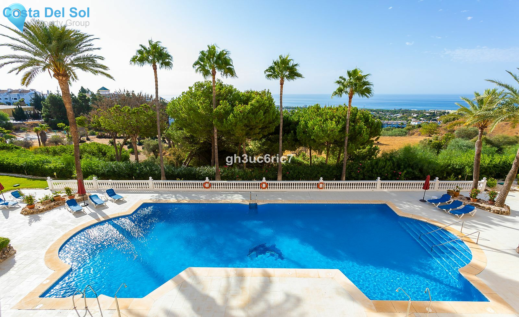 Middle Floor Apartment in Calahonda-1531934