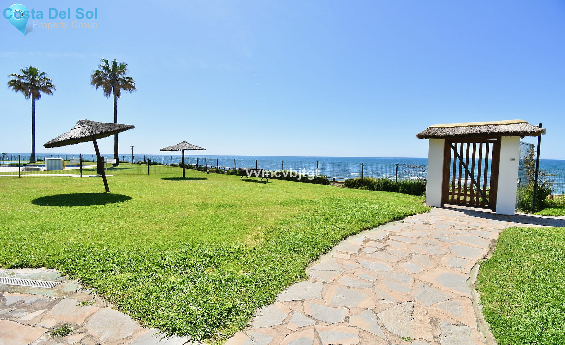 Middle Floor Apartment in Calahonda-1531987