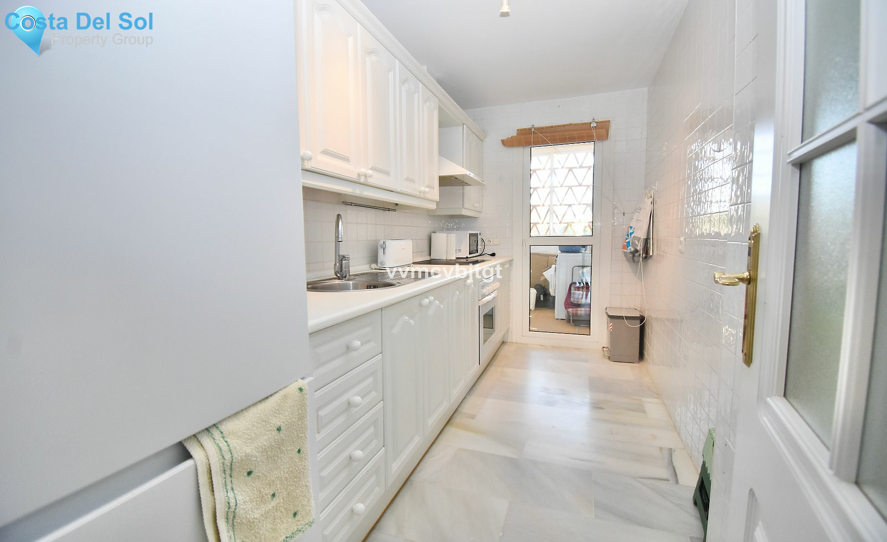 Middle Floor Apartment in Calahonda-1531990