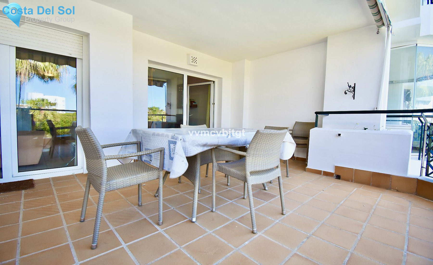 Middle Floor Apartment in Calahonda-1531979