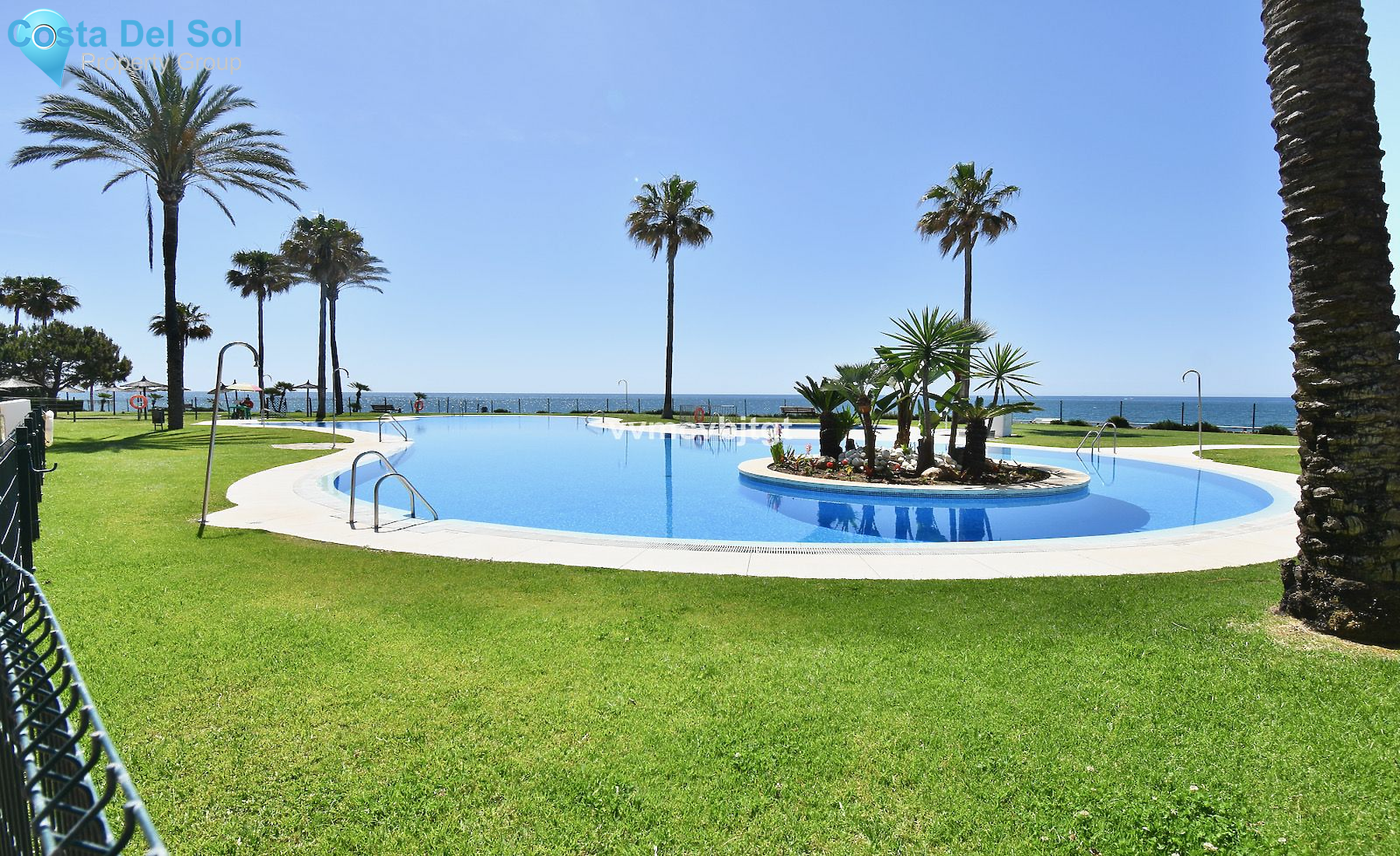 Middle Floor Apartment in Calahonda-1531985