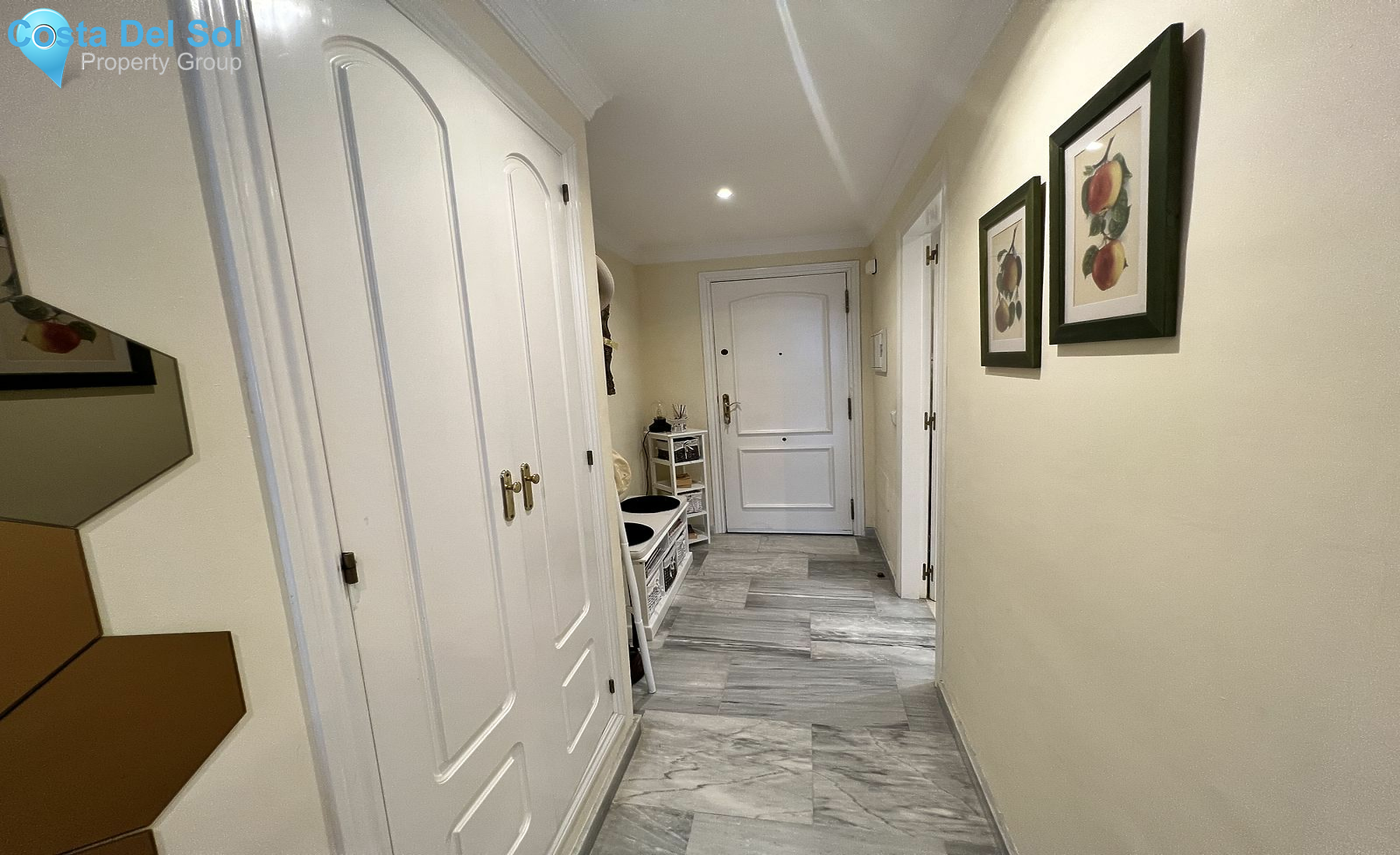 Middle Floor Apartment in Calahonda-1546817