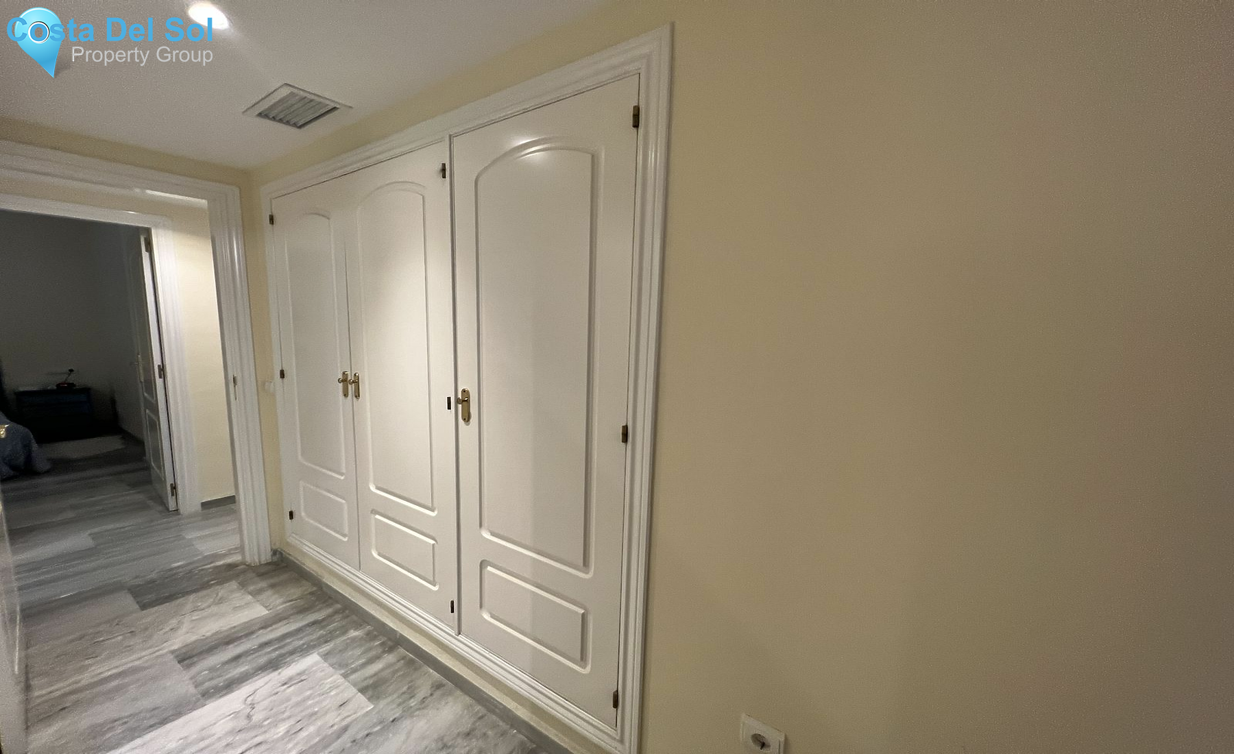 Middle Floor Apartment in Calahonda-1546820