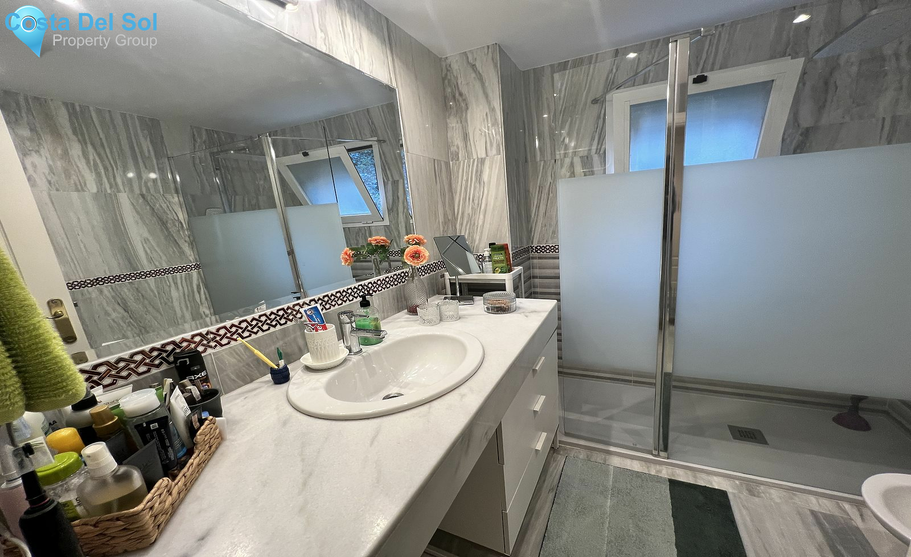 Middle Floor Apartment in Calahonda-1546821