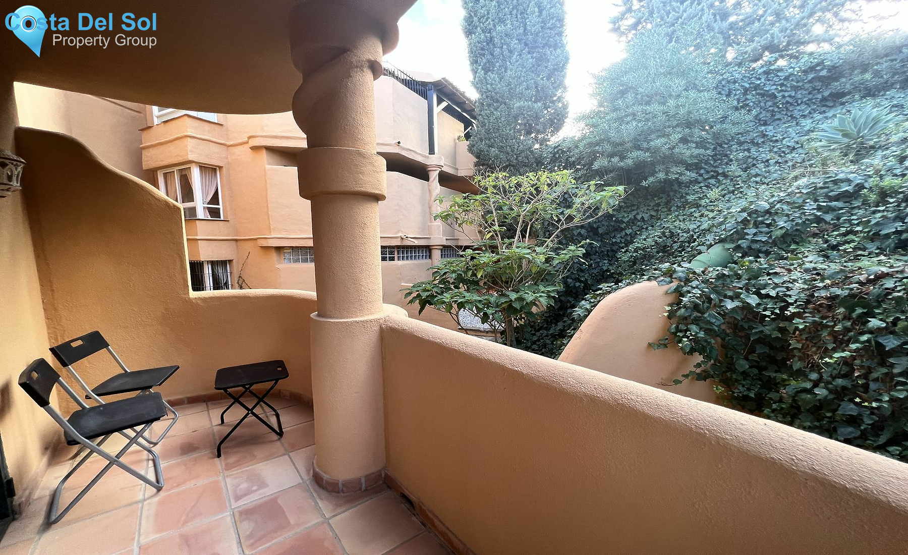 Middle Floor Apartment in Calahonda-1546825