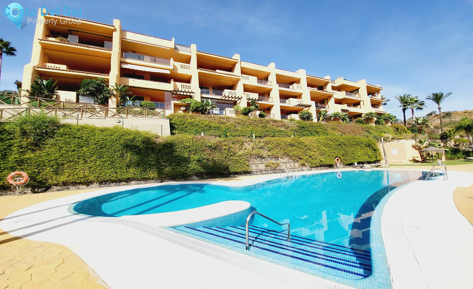 Middle Floor Apartment in Calanova Golf