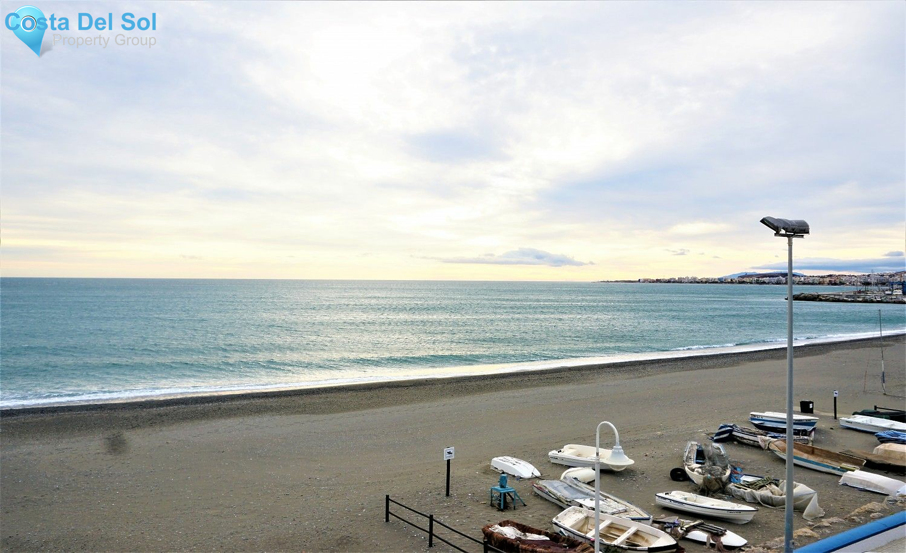 Middle Floor Apartment in Caleta de Vélez-1399198