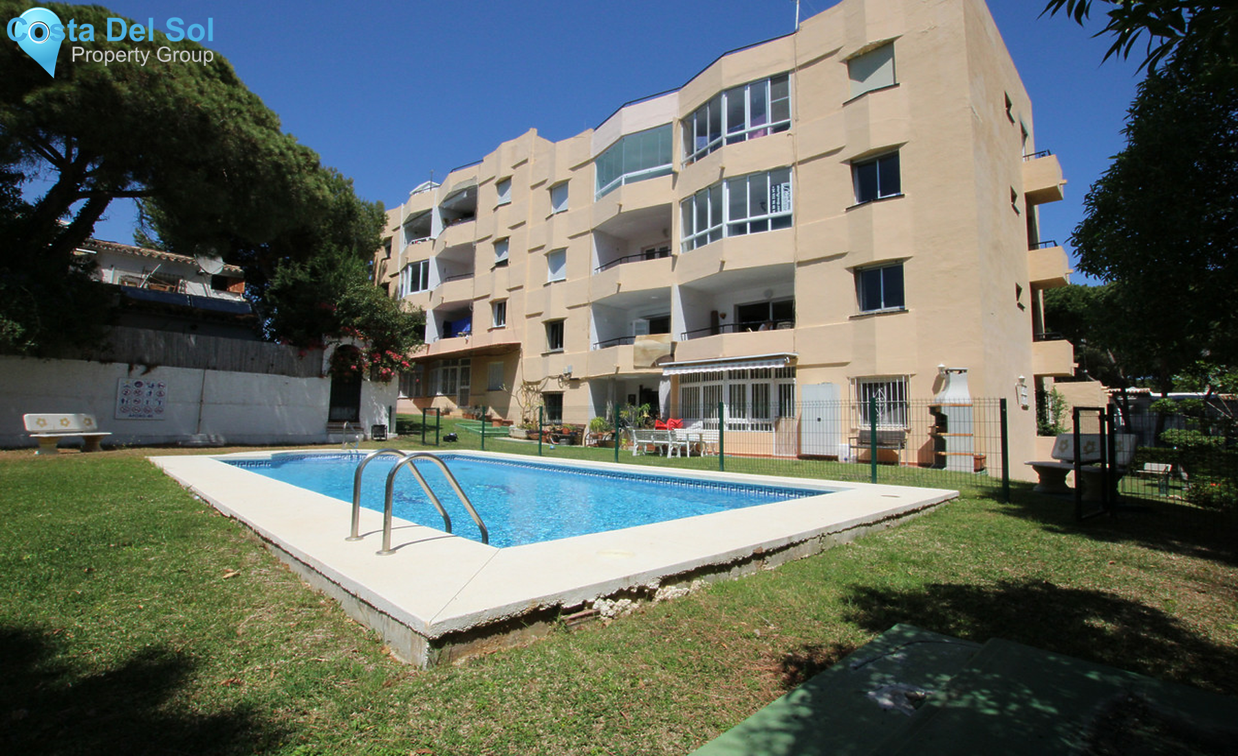 Middle Floor Apartment in Calypso-1319563