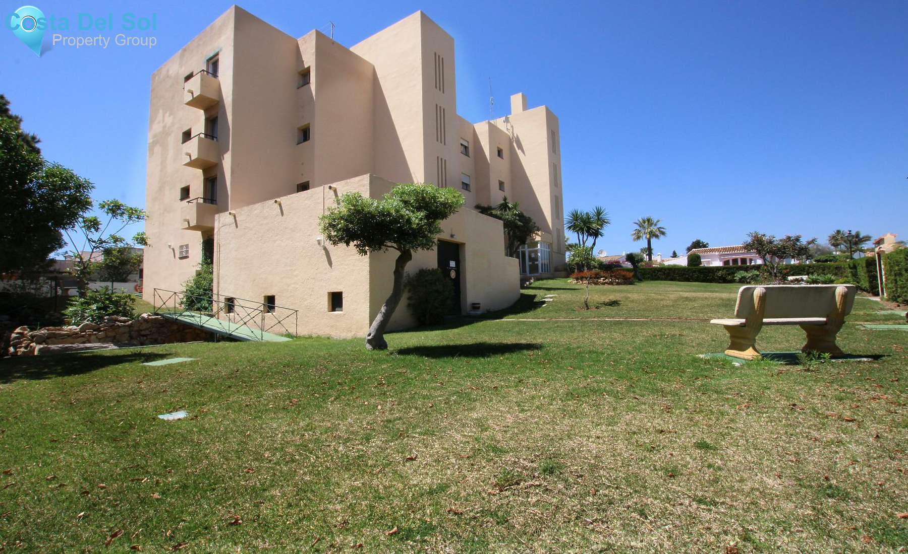Middle Floor Apartment in Calypso-1473066