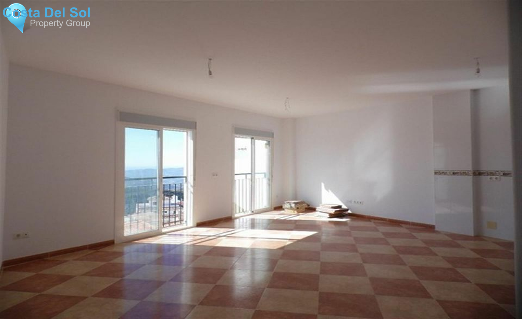 Middle Floor Apartment in Canillas de Aceituno