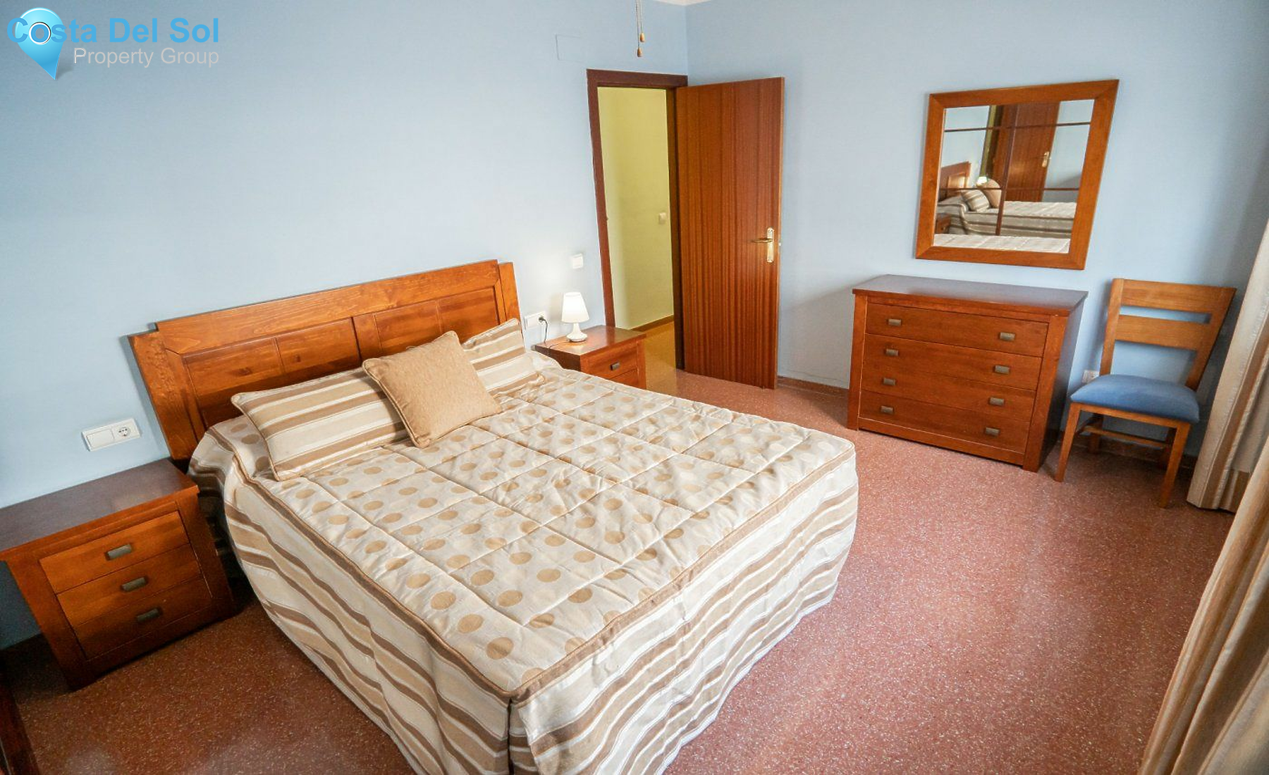 Middle Floor Apartment in Capuchinos-1547998